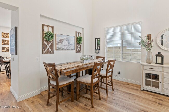 Building Photo - 1134 Gardenia Ln