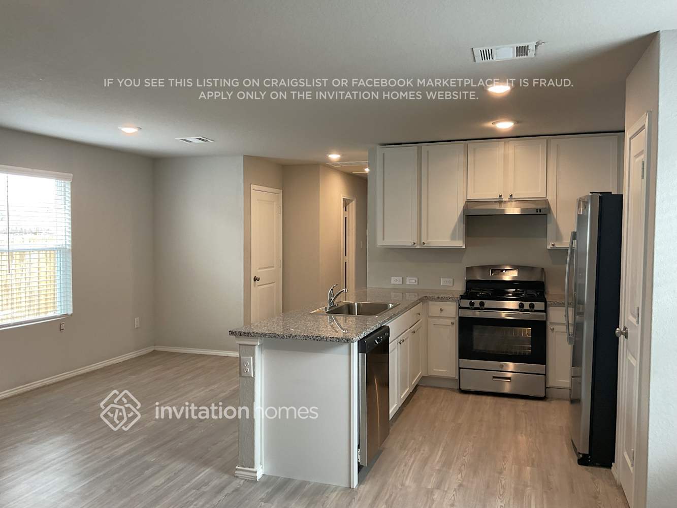 Building Photo - 8126 Serro Medina