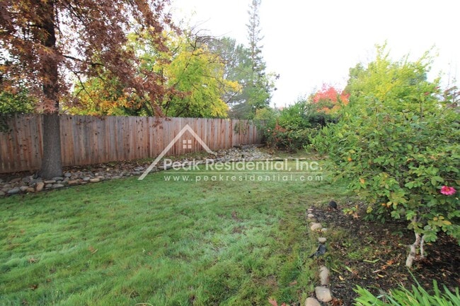 Building Photo - Wonderful Orangevale 4bd/2ba Home with 2 C...