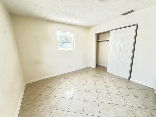 Building Photo - 6602 Palomar Pkwy