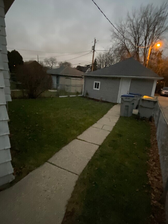 Backyard - 2240 E Vollmer Ave