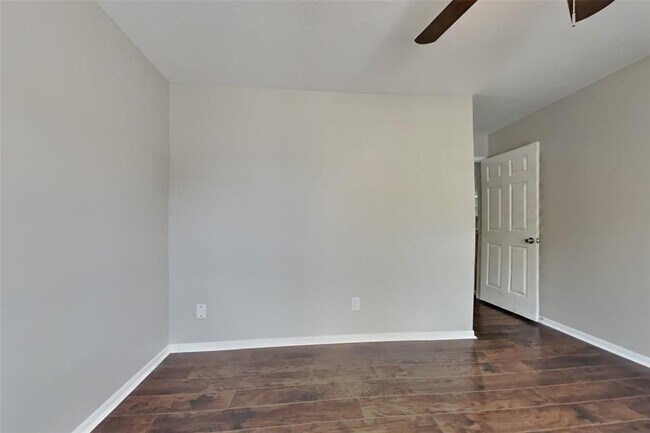 Building Photo - 2916 Tower Bridge Ct