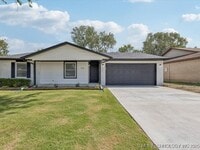 Building Photo - 3001 S Ash Ct