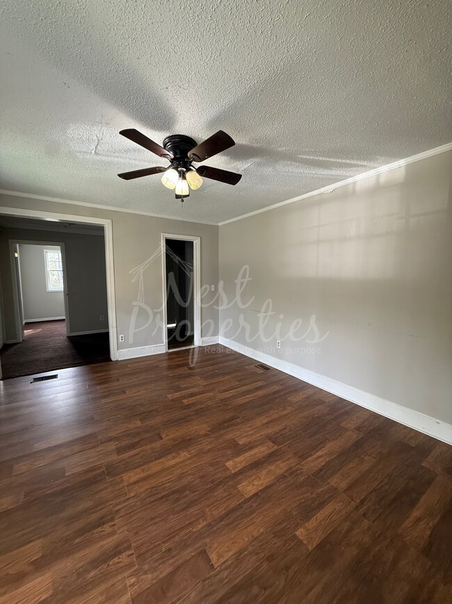 Building Photo - 1429 Jerome Dr