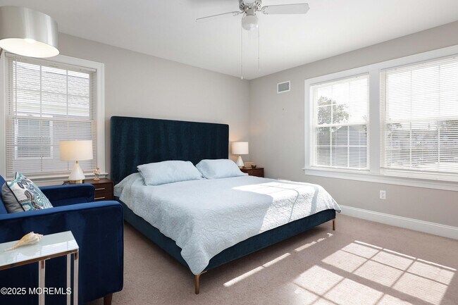 Building Photo - 159 Hulick St