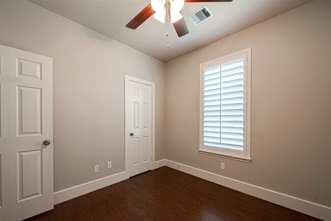 Building Photo - 11223 Switchgrass Ln