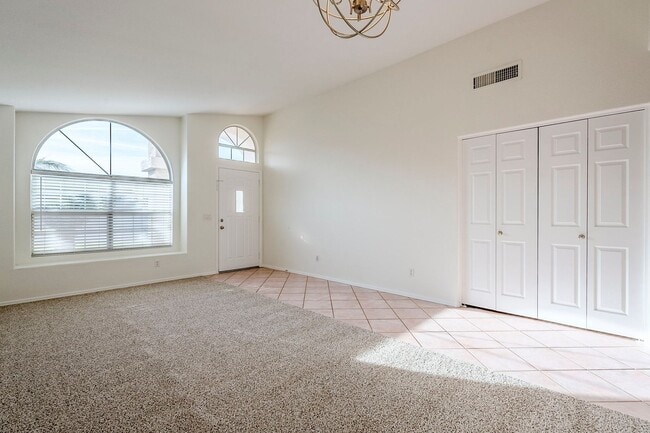 Building Photo - Beautifully Updated 4-Bedroom Home with Easy Access to Loop 101!