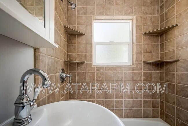 Building Photo - 291 S 800 W