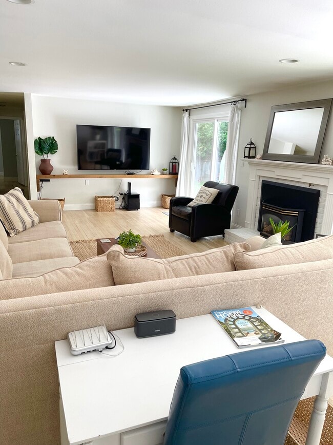 Building Photo - 114 Portside Cir