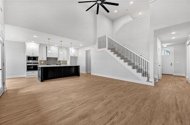 Building Photo - 1850 Momi St