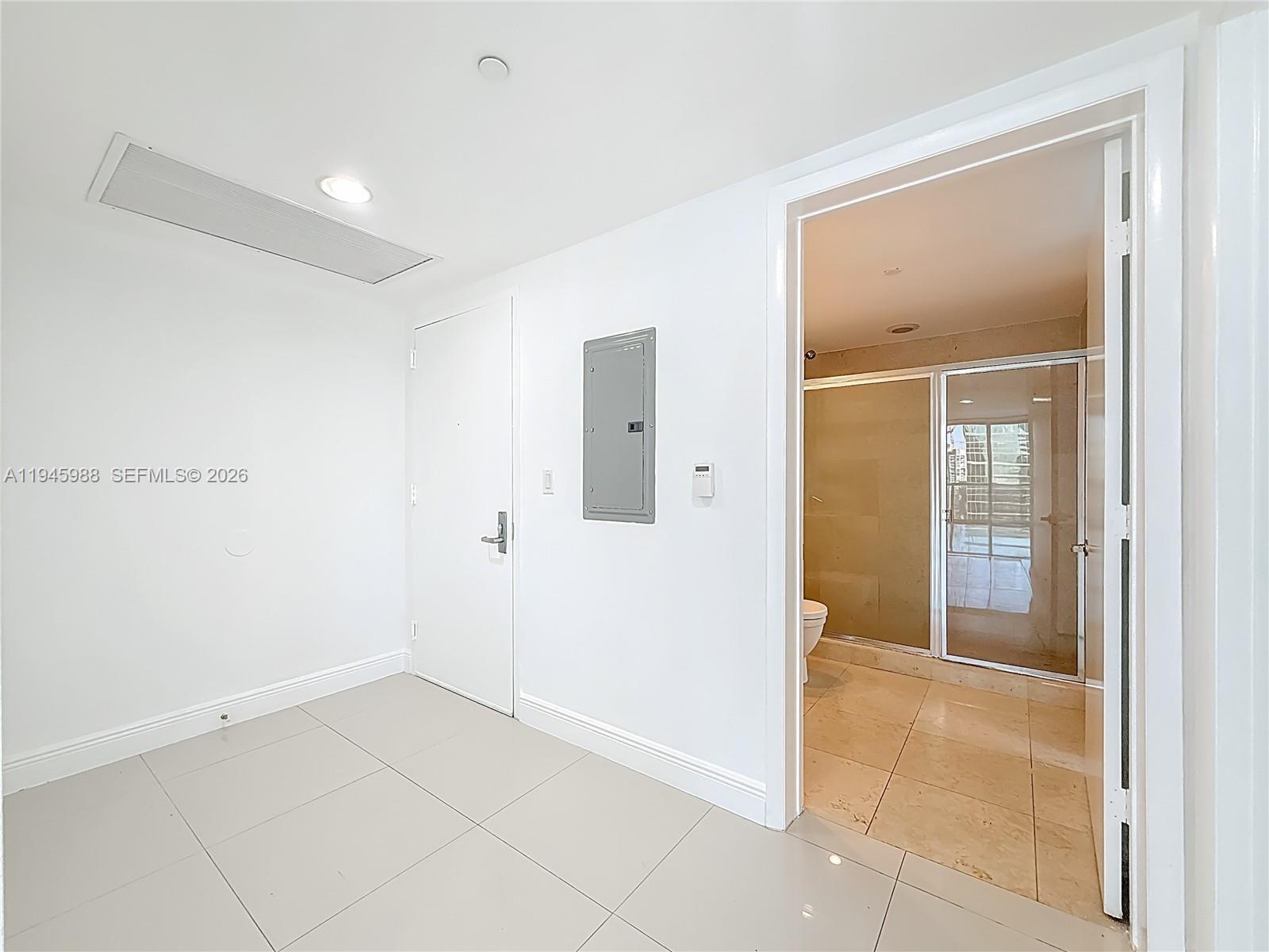 Building Photo - 475 Brickell Ave