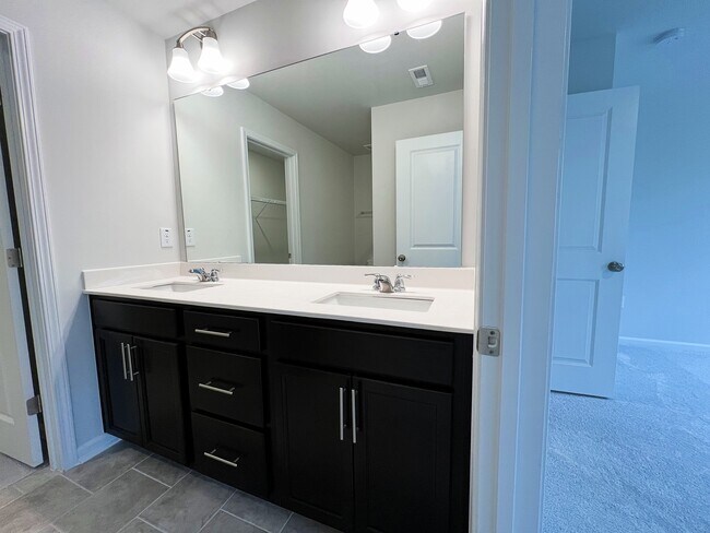 Building Photo - 2619 Chert Ln