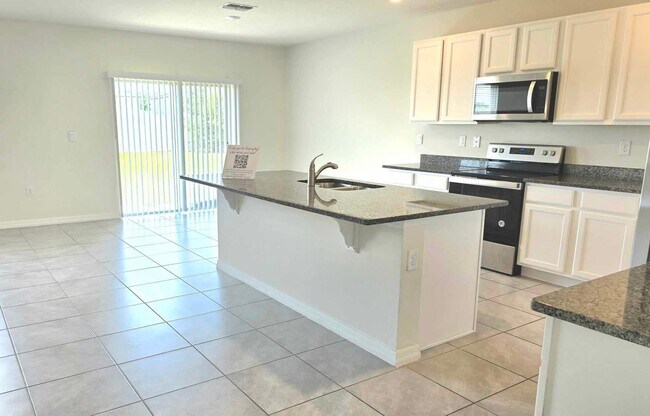 Building Photo - Spacious 5 bedroom/3 bathroom home in Riverstone Community, NOW AVAILABLE!