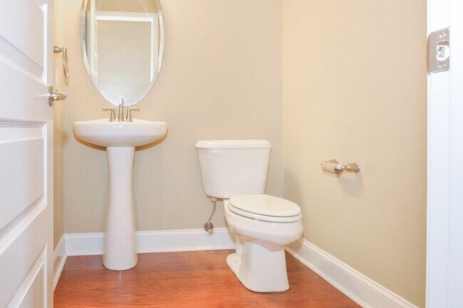 Building Photo - Coming Available!