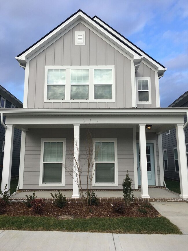 Building Photo - Single Family Home in  Franklin's Simmons Ridge