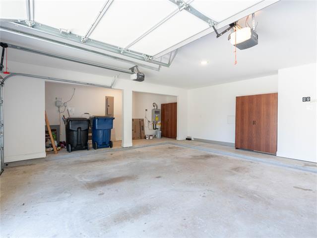 Building Photo - 7636 Yearling Dr