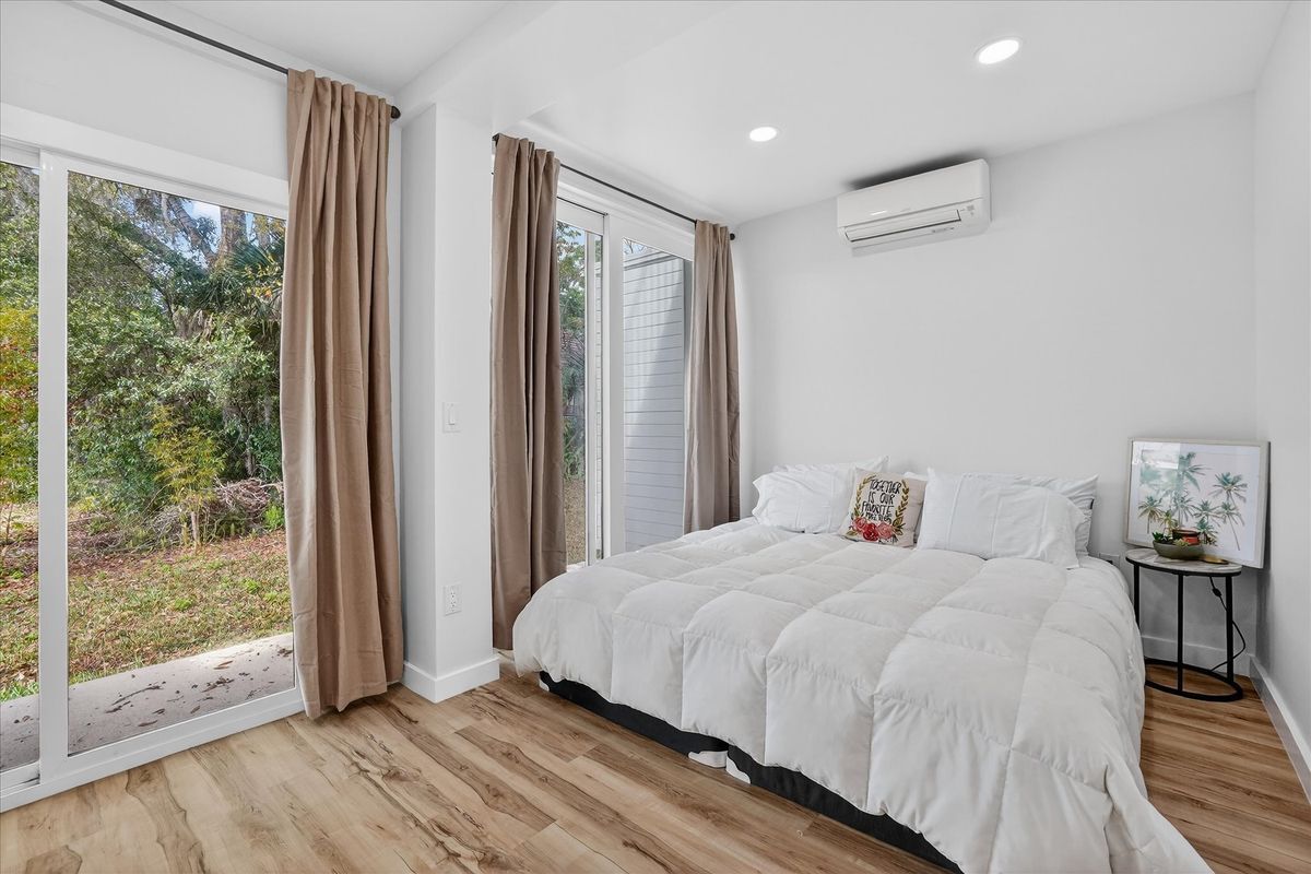 Building Photo - 8778 Waterfront Terrace