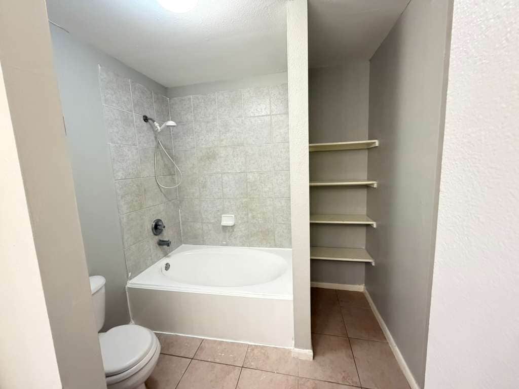 Building Photo - 6427 Waldron Dr