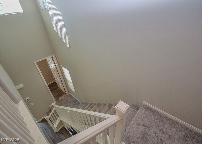 Building Photo - 541 Tokopah Falls St