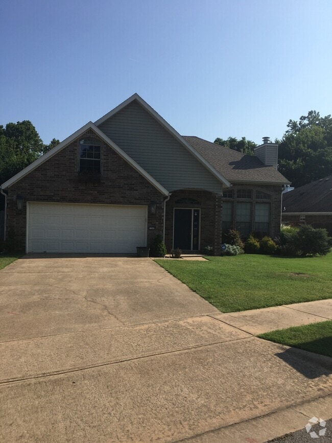 Building Photo - BEAUTIFUL HOME IN GREAT LOCATION!