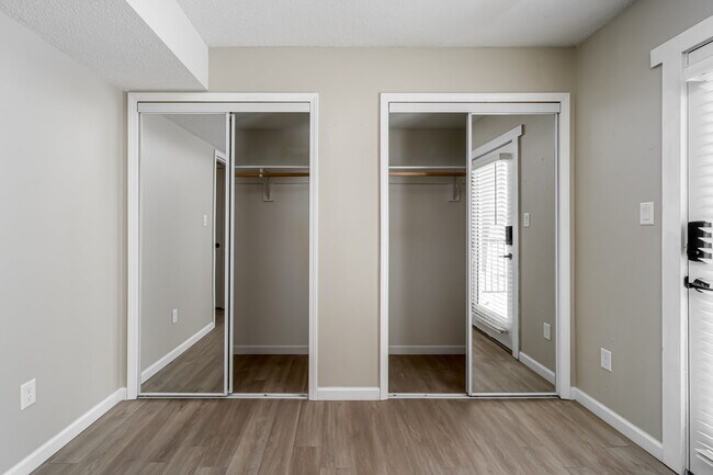 Building Photo - 1241 33rd St