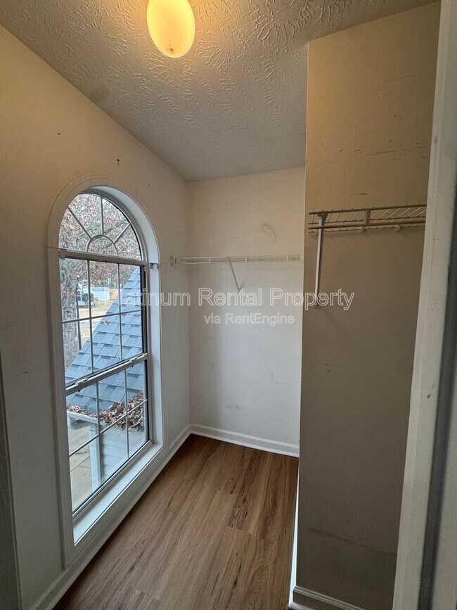 Building Photo - 2246 Wind Lass Dr