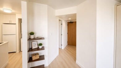 Building Photo - 5333 Likini St