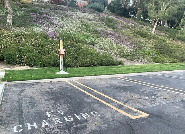 Building Photo - 28107 Caldaro