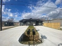 Building Photo - 9719 Pelsey St