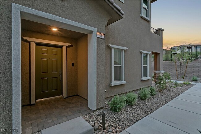 Building Photo - 41 Lomita Heights Dr