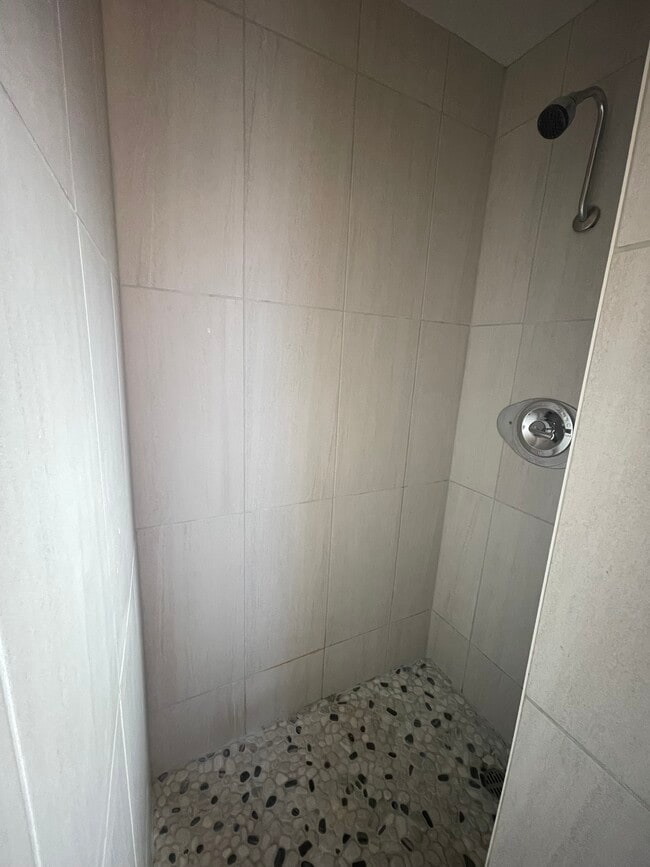 Building Photo - 3112 Colorado St NE