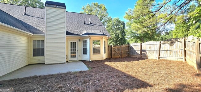 Building Photo - 2 Mill Ridge Pl