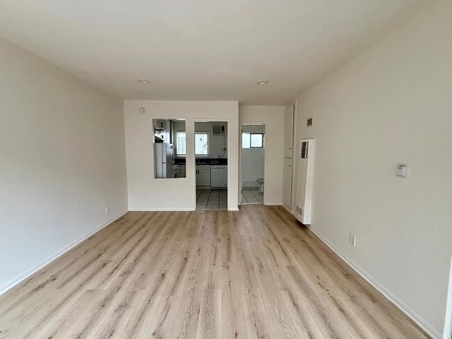 Interior Photo - 5855 Carlton Way,