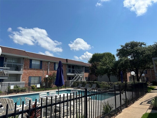 Building Photo - 2350 Bering Dr