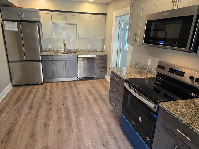 Building Photo - 101 W Lemon St