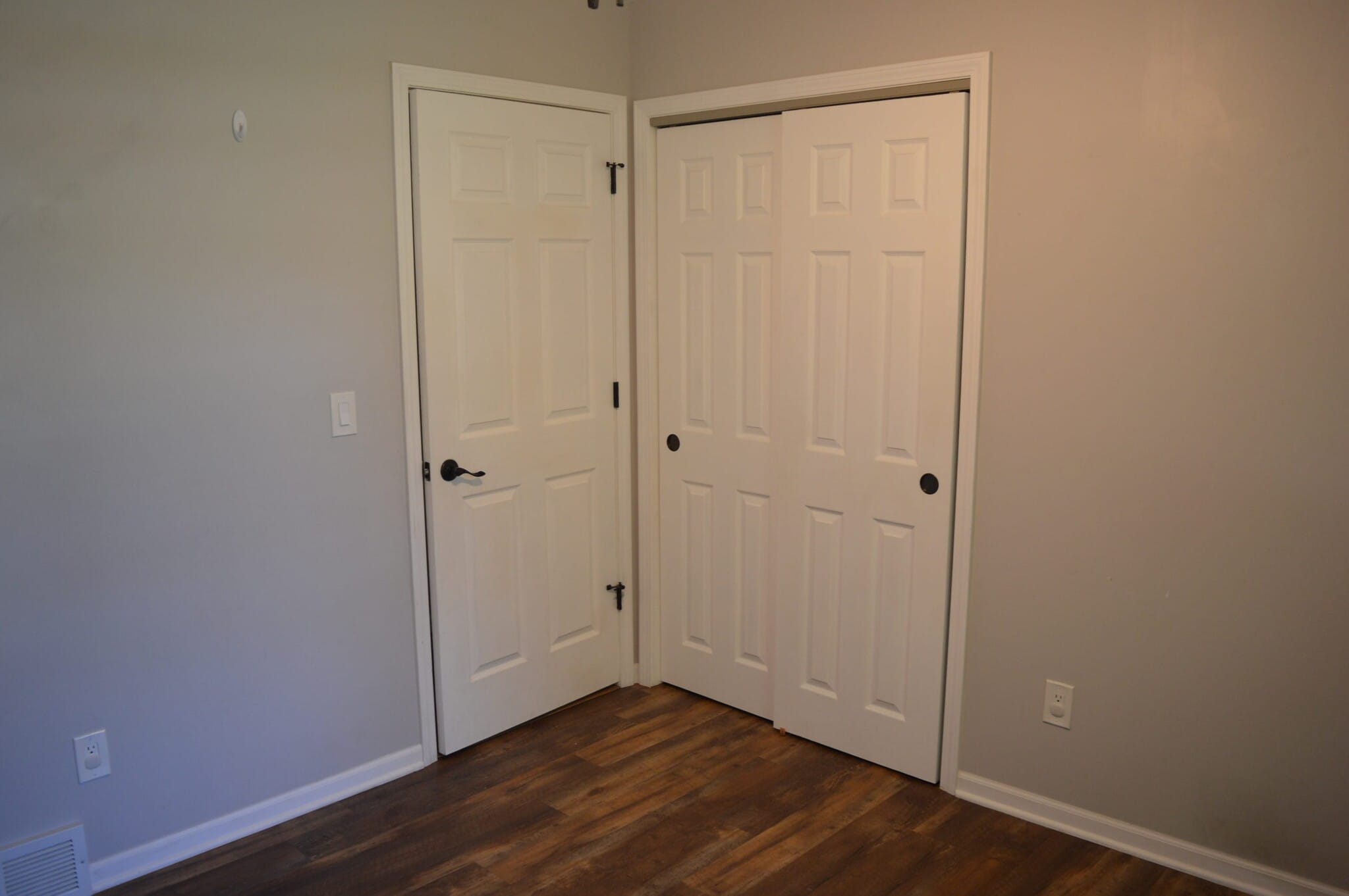 Building Photo - 2543 Chesapeake Dr