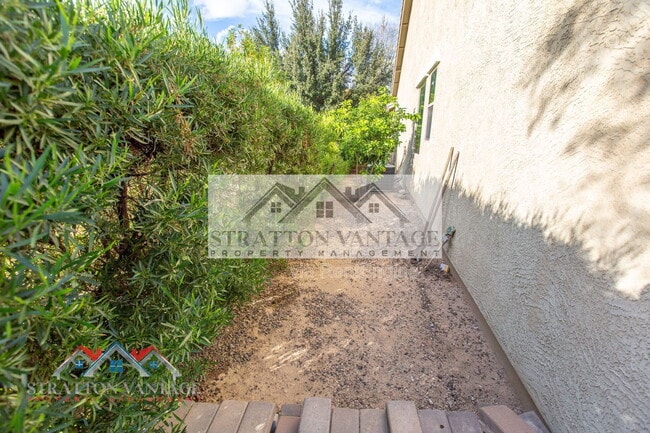 Building Photo - 20309 E Avenida Del Valle