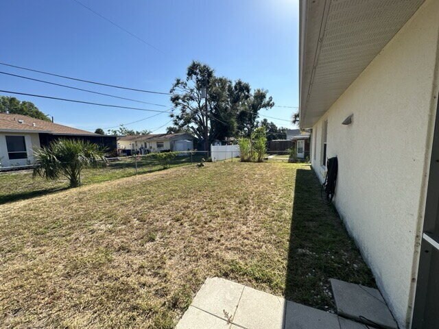 Building Photo - Spacious 2-Bed, 2-Bath Home in Venice with...