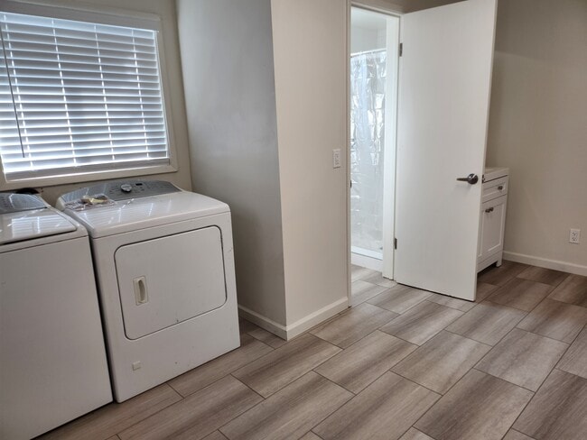 Building Photo - 38684 Rd 74