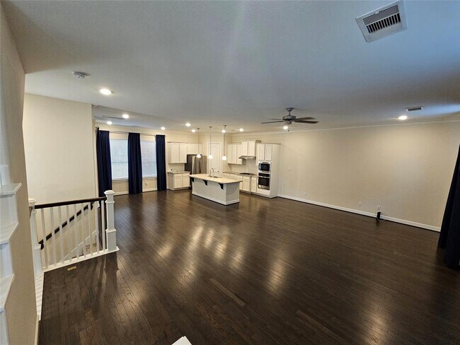 Building Photo - 9610 Knights Station Dr