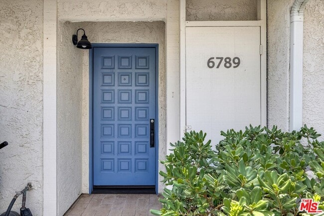 Building Photo - 6789 Shearwater Ln