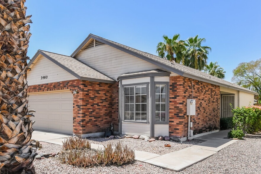 Building Photo - 3460 N Seneca Ct