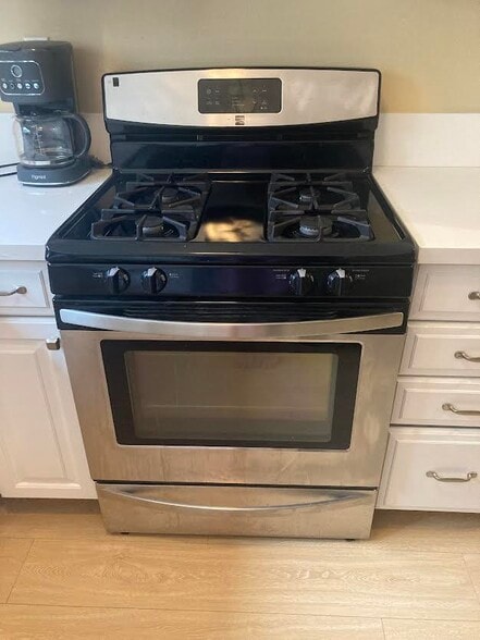 Building Photo - 4262 Wilson Ave