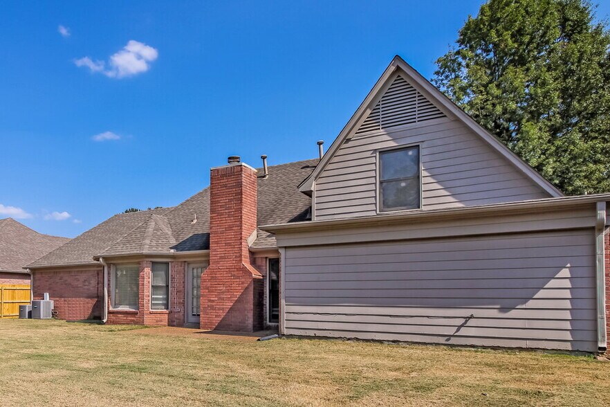 Building Photo - 1791 Candle Ridge Dr