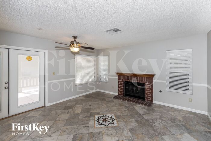 Building Photo - 344 Templeton Dr