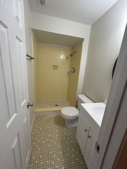 Building Photo - 1515 Presidential Dr