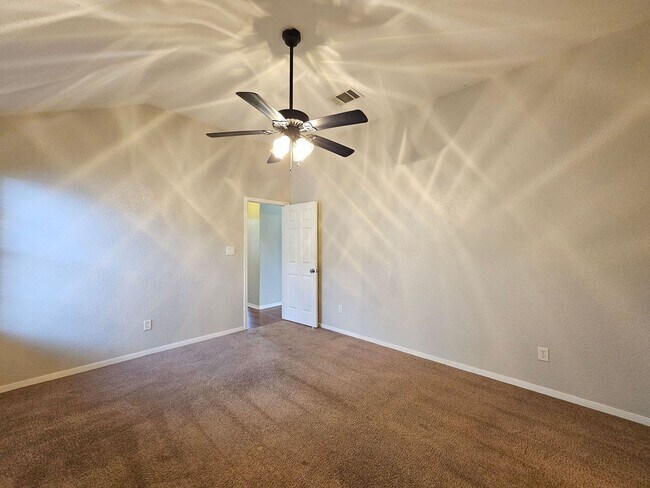 Building Photo - RENT REDUCTION & AVAILABLE NOW!