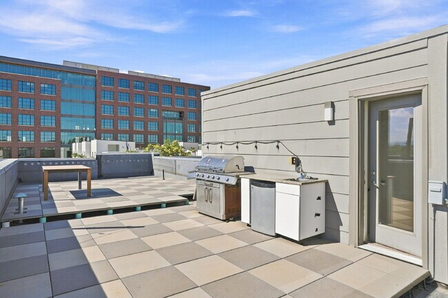Building Photo - $4,015.95 with $300 Off The First Month's Rent, 3 Beds - 3.5 Baths, Single-Family Home in Denver ...