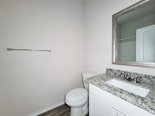 Building Photo - 11720 White Cedar St