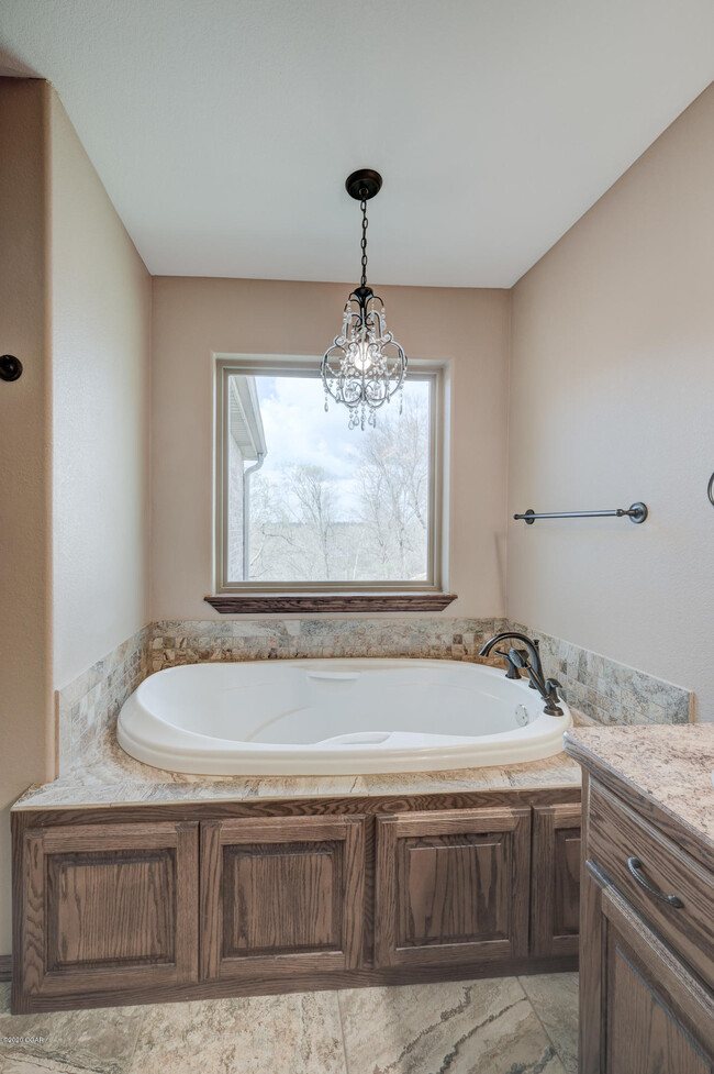 Building Photo - 117 Briarbrook Dr